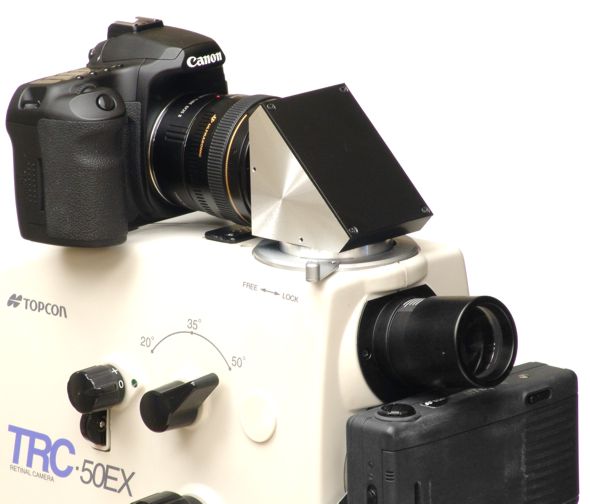 Topcon TRC-50EX/TRC-50IX with upper-port diagonal adapter for Canon digital SLR camera (closeup view)